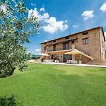 Assisium Farm stay