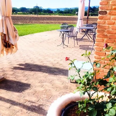 Assisium Farm stay *